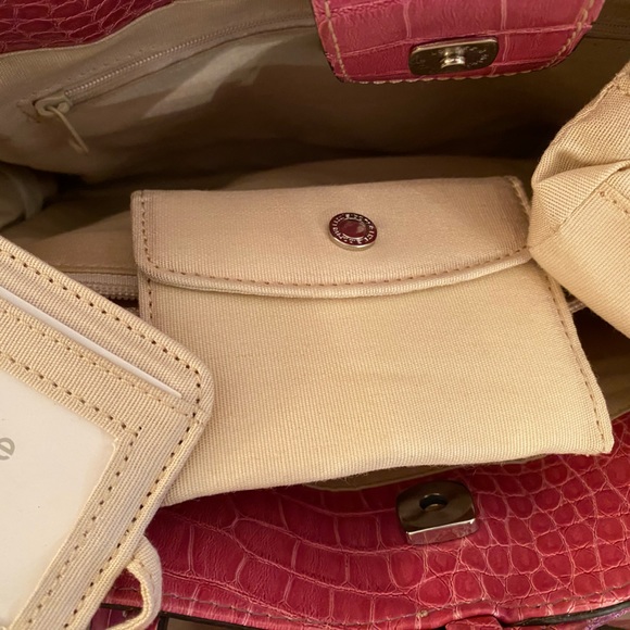 NWOT Liz Claiborne Pink Croc Embossed Vegan Leather Shoulder Bag - Picture 8 of 11